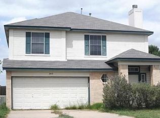 2410 Silvercloud Dr, Lockhart, TX 78644
