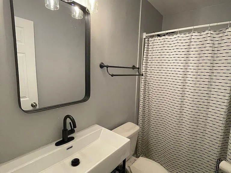98 Riverview Ct — Photo 16