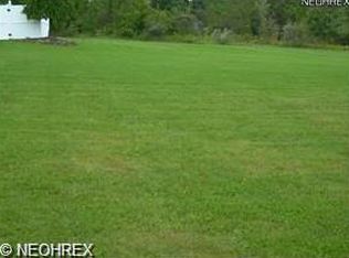 23 Shores Dr, Poland, OH 44514