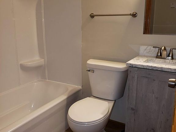 2nd image of 1831 Stinson Blvd APT 5