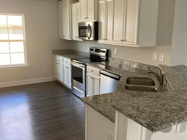 121 Sorrelweed Dr — Photo 10