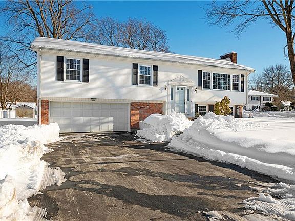 2nd image of 27 Cadoret Dr