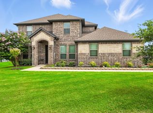 180 Sapphire Ln, Waxahachie, TX 75165