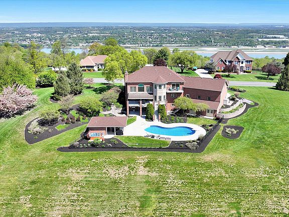 2nd image of 111 Mountain View Dr