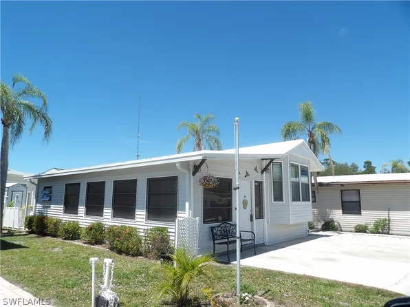 20128 Plum Tree Ln, Estero, FL 33928