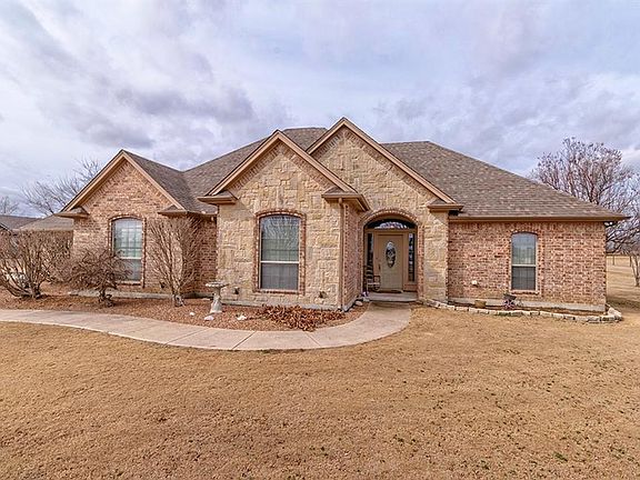 3rd image of 10899 Lakecrest Dr