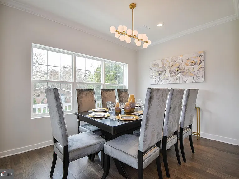 8276 Safarian Way — Photo 10