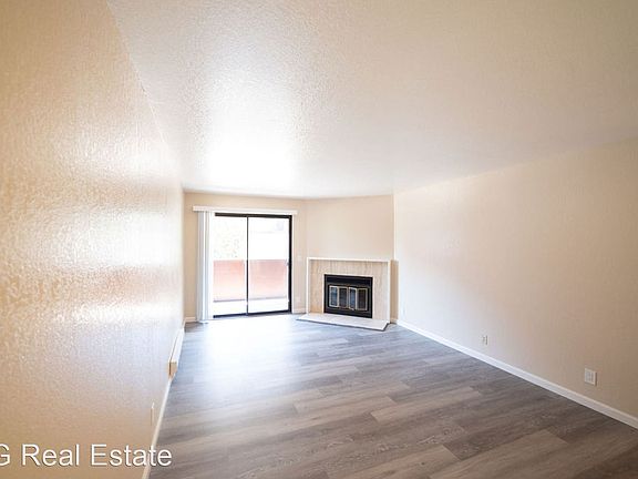 4th image of 561 Boden Way #1I