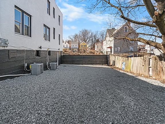 2nd image of 1516 McClure St #B