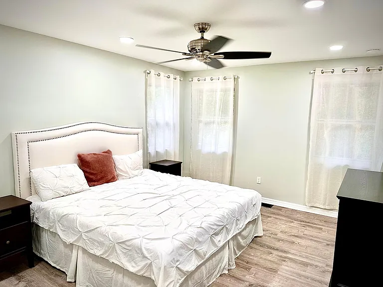 4021 Halliday Ln — Photo 8