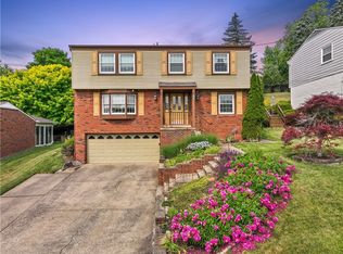 294 Foxcroft Rd, Pittsburgh, PA 15220