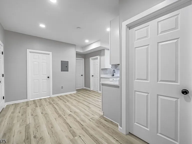 53-55 Henry St #57 — Photo 17