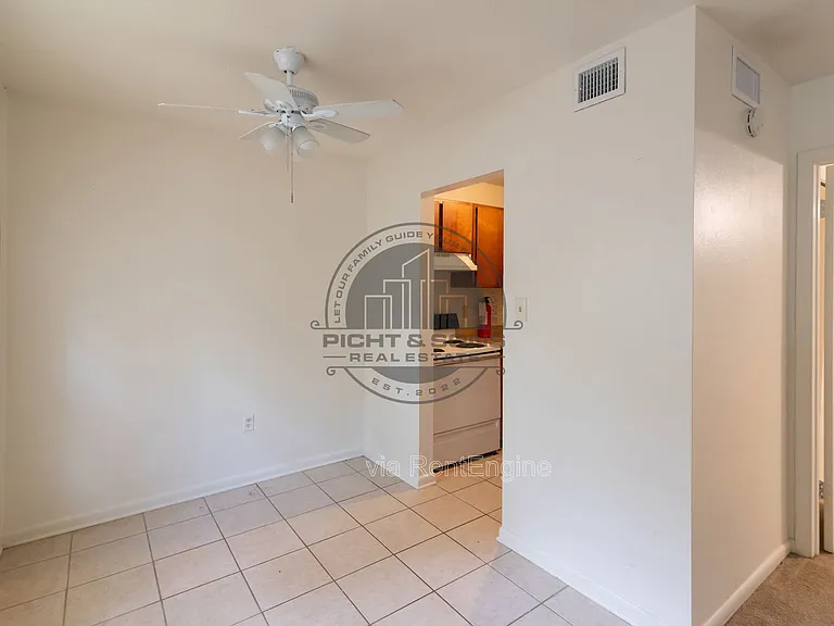 236 Desoto Dr #3 — Photo 7
