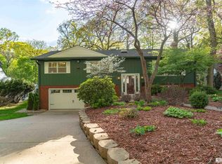 10 Woodley Rd, Rock Island, IL 61201