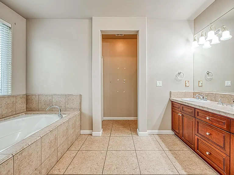 11078 Sawtooth Peak Way — Photo 11