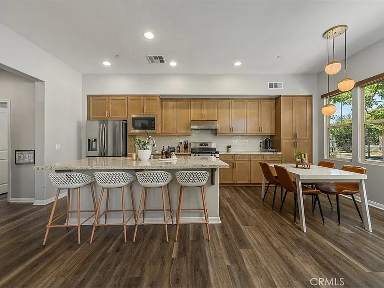 102 Sencillo Pl — Photo 9