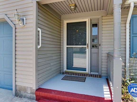 3rd image of 2572 Gaines Mill Dr