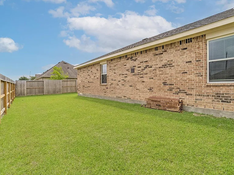 8438 Bay Ridge Cir — Photo 42