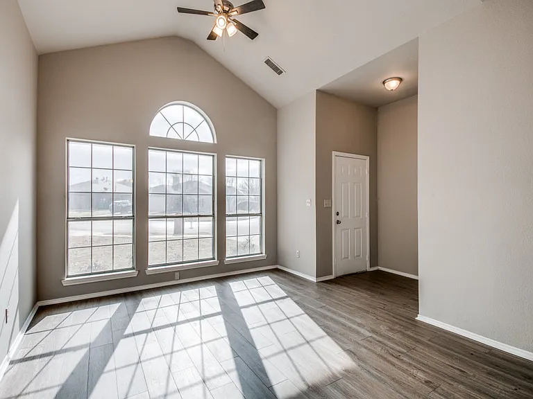 610 Lonestar Park Ln — Photo 11