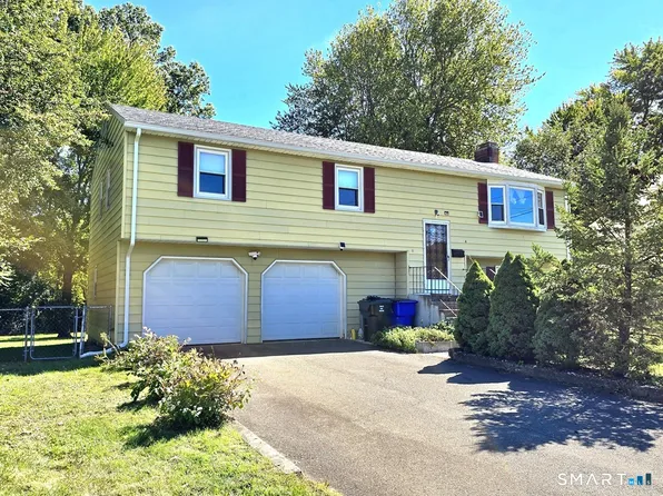 4 Echo Lane, West Hartford, CT 06107