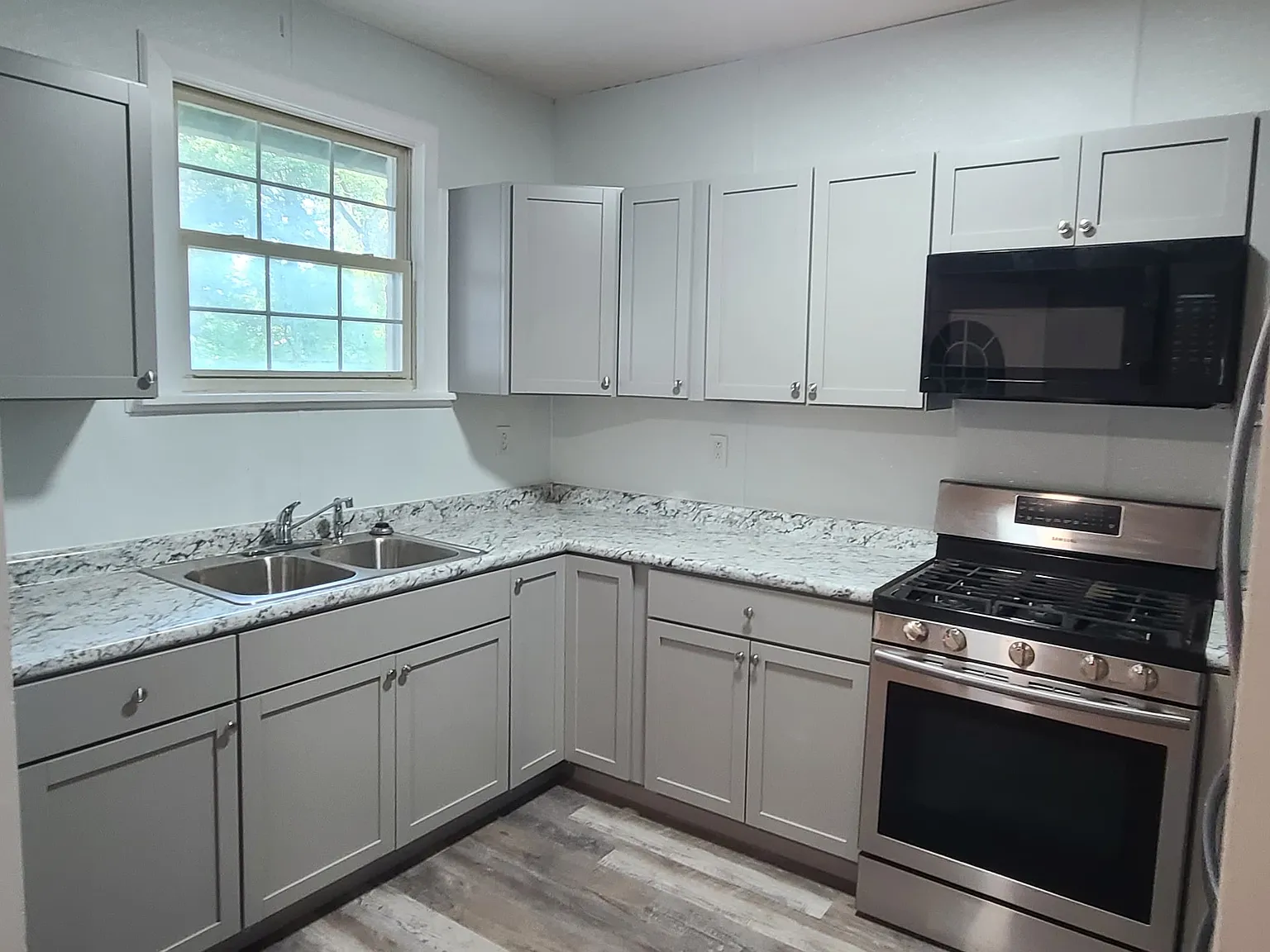 4 bed, 1471 sqft, $1,900 — Photo 4