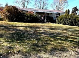 136 N Washington St, Sheffield, IL