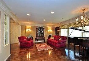 3rd image of 111 Meadowview Ave