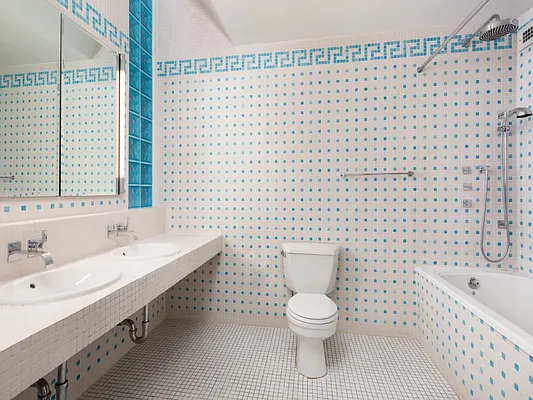 Sold by Sotheby's International Realty | media 8