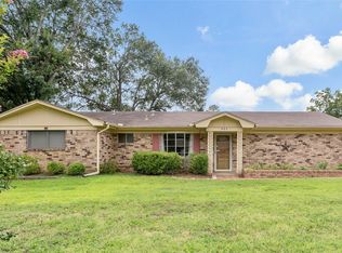 925 Meadowlark Ln, Paris, TX 75462