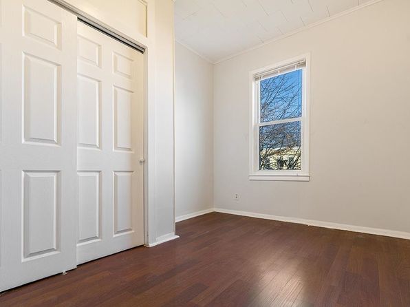 jersey-city-new-jersey-38902808 picture