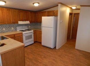 18 Maggie Ln, Portsmouth, RI 02871