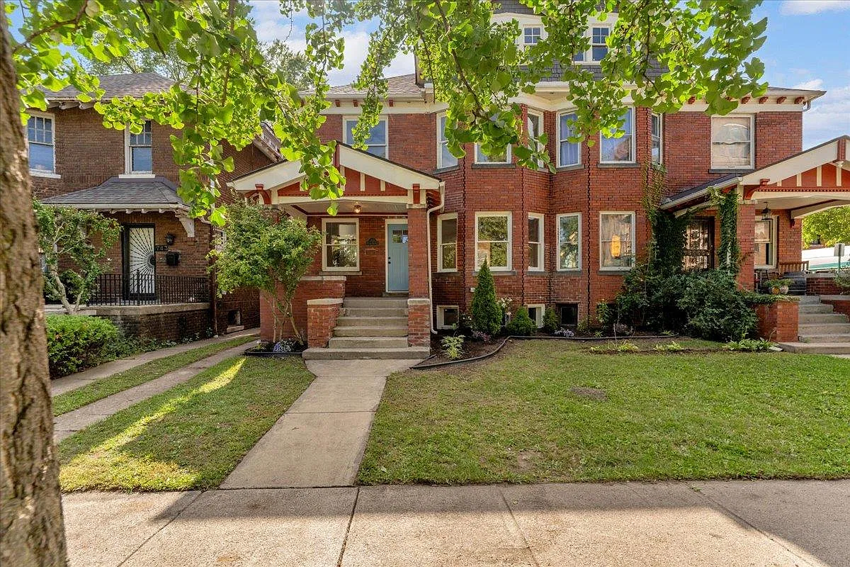 4 bed, 1.5 bath, 1550 sqft, $2,500 — Photo 1