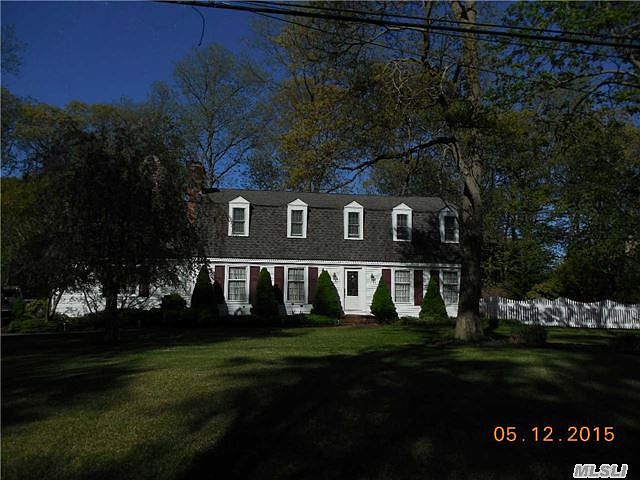 1st image of 770 Moores Ln N