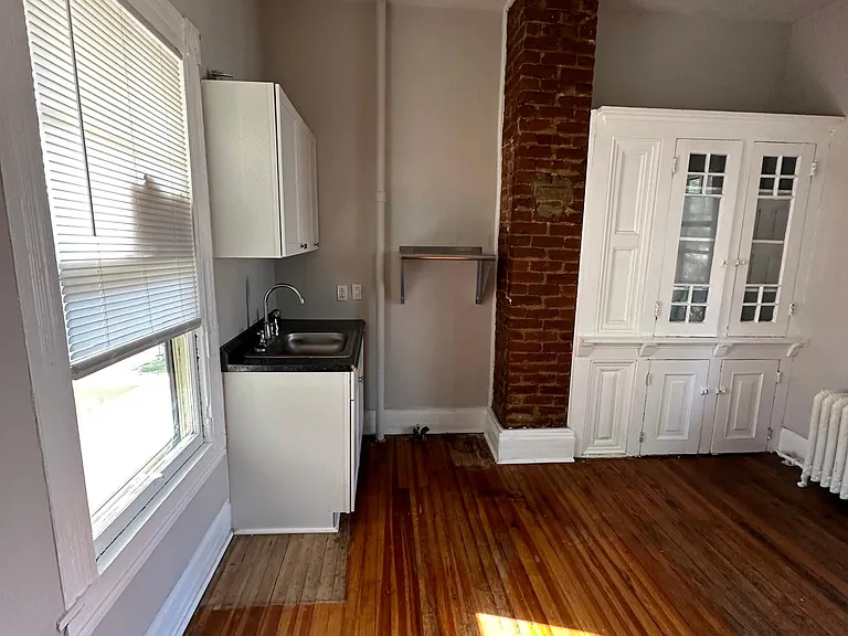604 Mountain Ave SW #4 — Photo 8