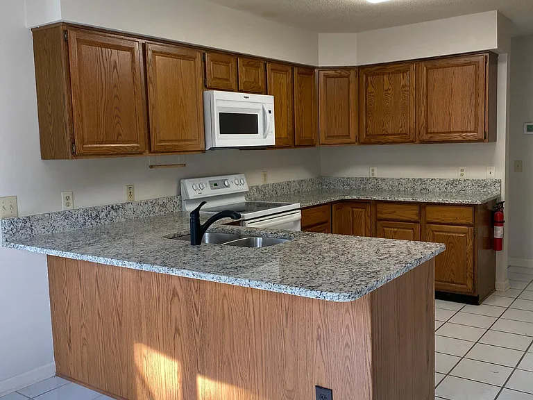800 Diamondhead Dr S — Photo 3