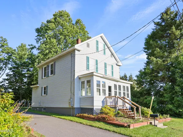 8 Mohegan St, Pittsfield, MA 01201