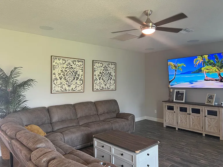 6125 Colmar Pl — Photo 11
