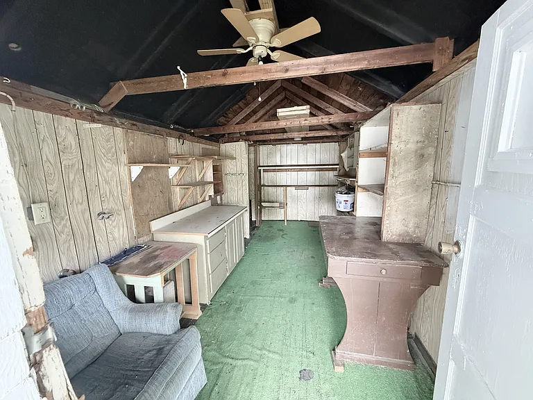305 Beard St — Photo 20
