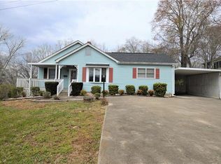 721 Ridgecrest Dr NE, Lenoir, NC 28645