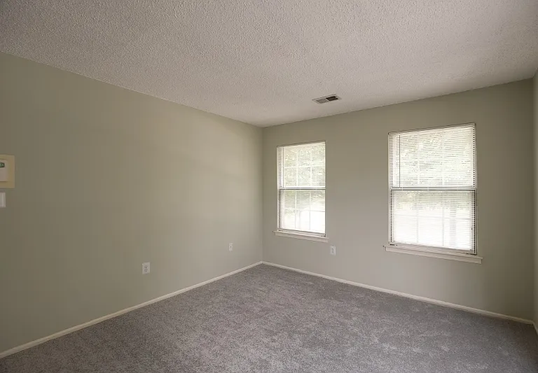 361 Hadleigh Ln — Photo 17