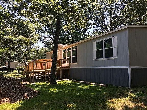 3rd image of 115 Bay Dr