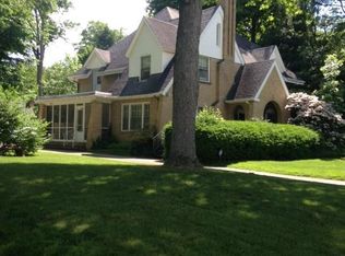 418 Overlook Dr, Alliance, OH 44601