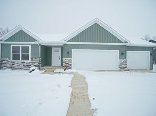 455 N Eastfield Cir, Milford, IN 46542