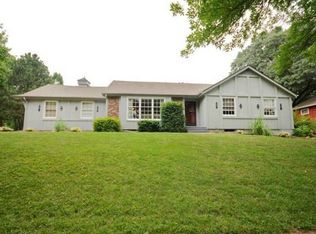 10001 W 68th St, Merriam, KS 66203