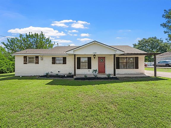 2nd image of 119 Castleman Cir