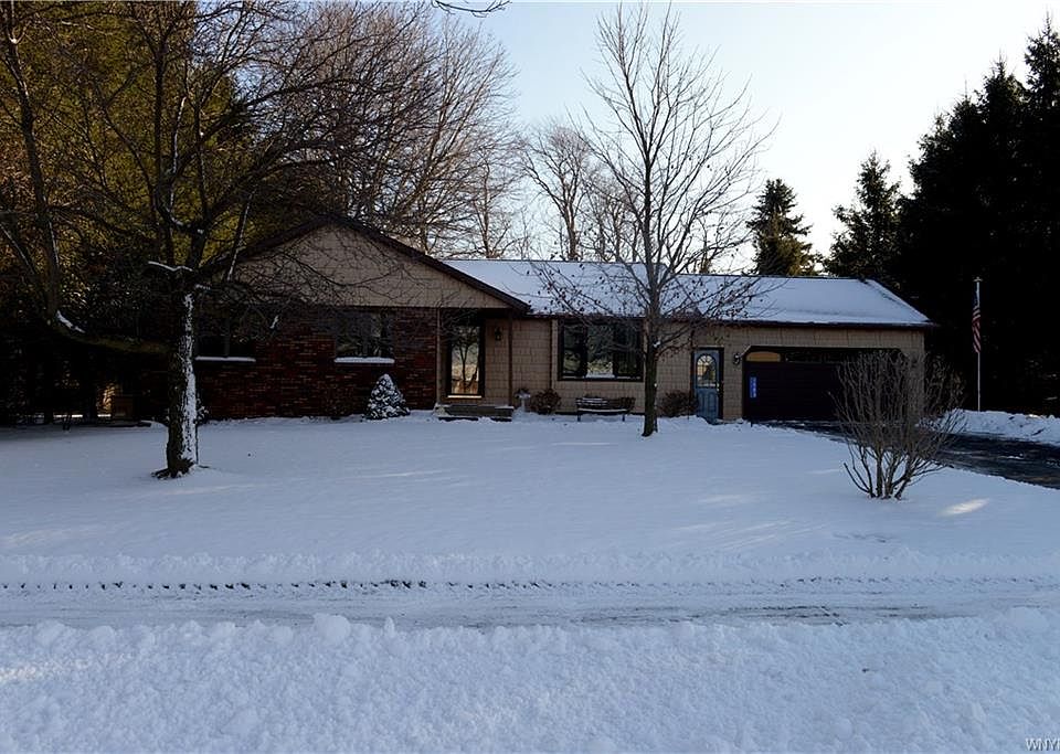 1st image of 1583 Willow Woods