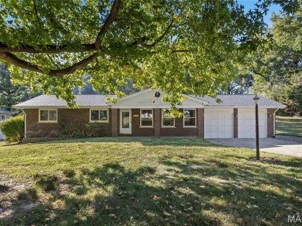 11201 Jerries Ln, Saint Louis, MO 63136