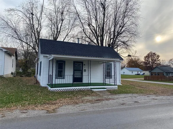 6 E Champ Clark Dr, Bowling Green, MO 63334