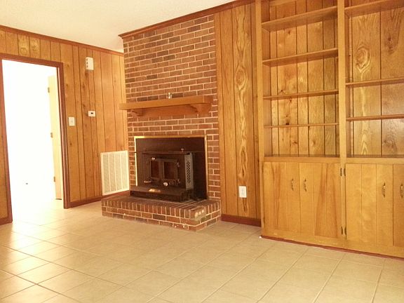 2nd image of 3206 Aspendale Ln