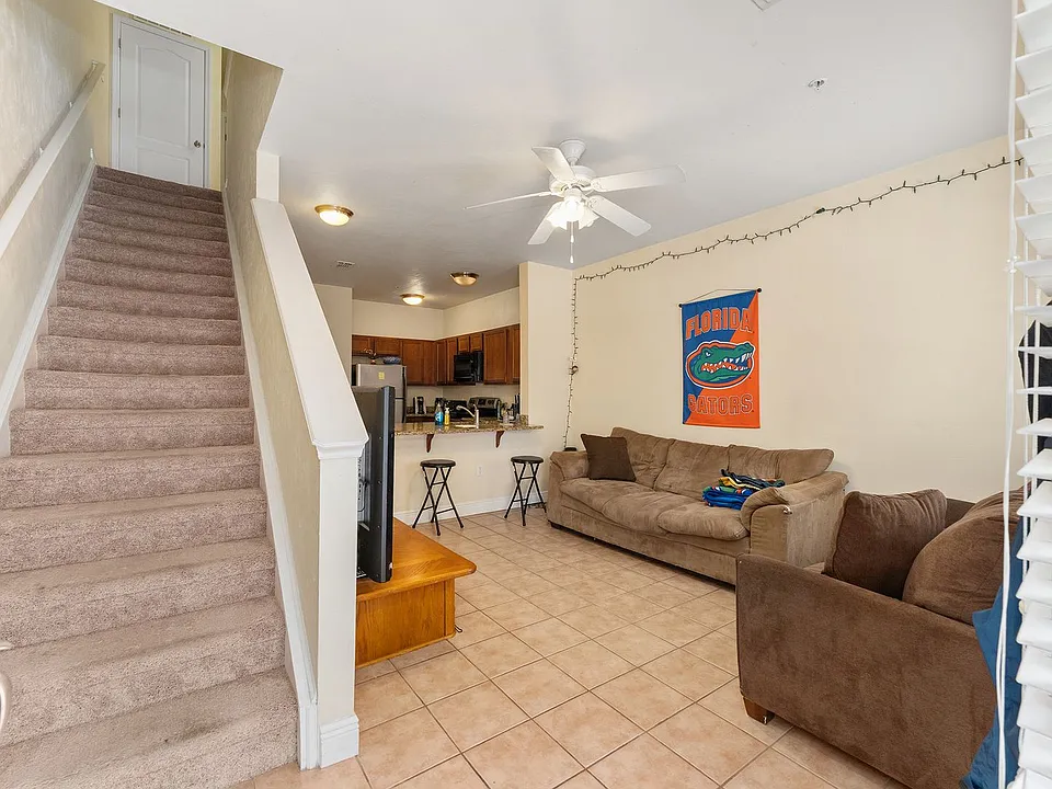 2980 SW 35th Pl #101